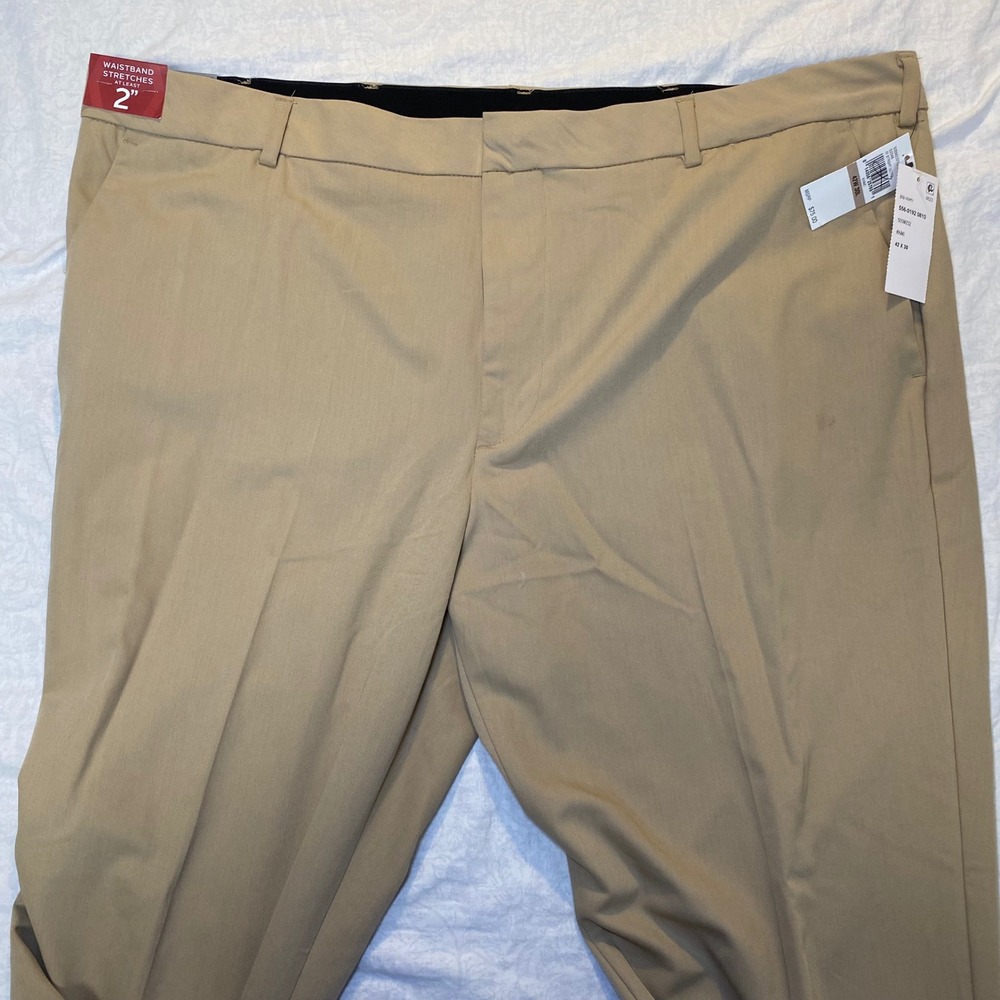 NWT Van Heusen Flex Ultra Wrinkle Free Straight Fit Pants 42x30 Khaki Stretch - Picture 2 of 12